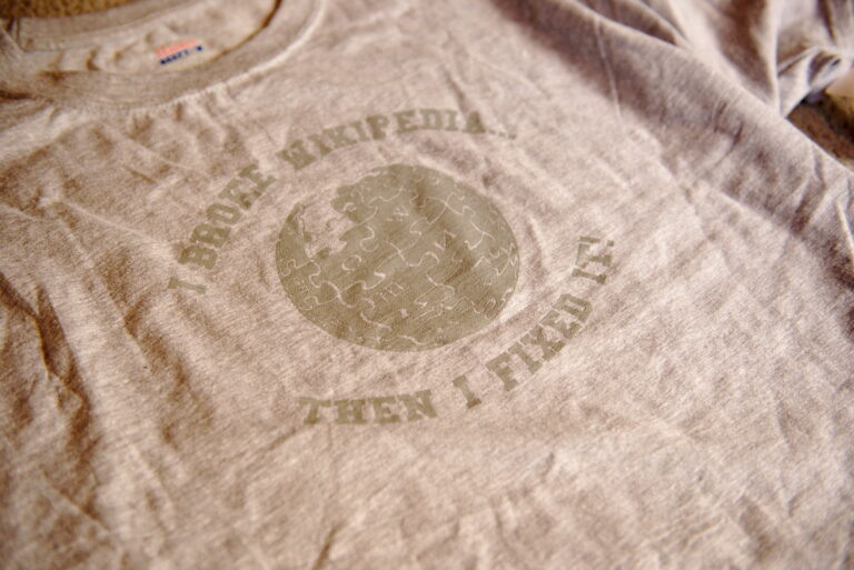 This t-shirt is the only incentive there is to break Wikipedia.