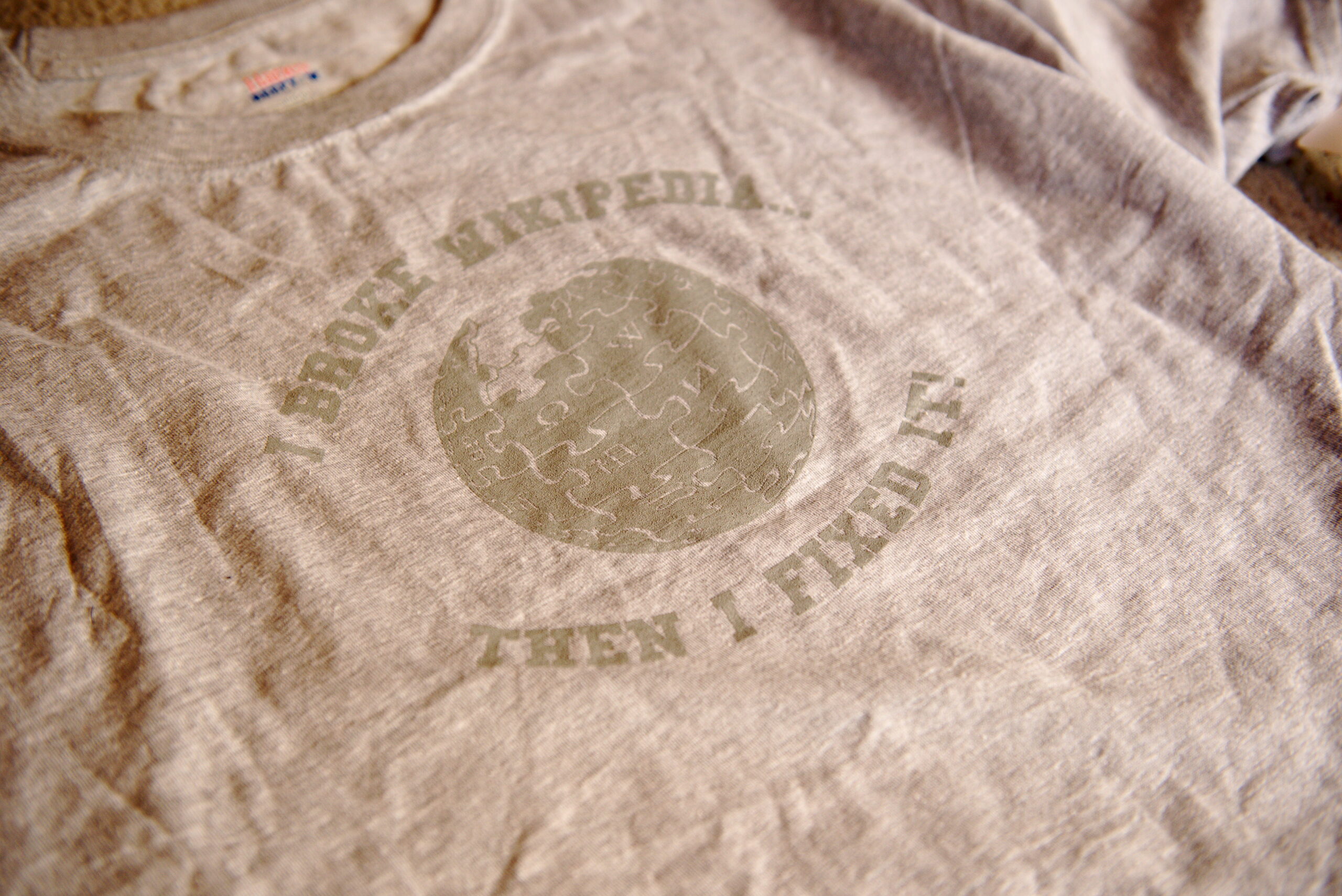 This t-shirt is the only incentive there is to break Wikipedia.
