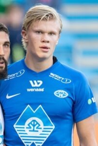 Erling Haaland fires Norway into last 16 with dramatic winner against Côte d’Ivoire