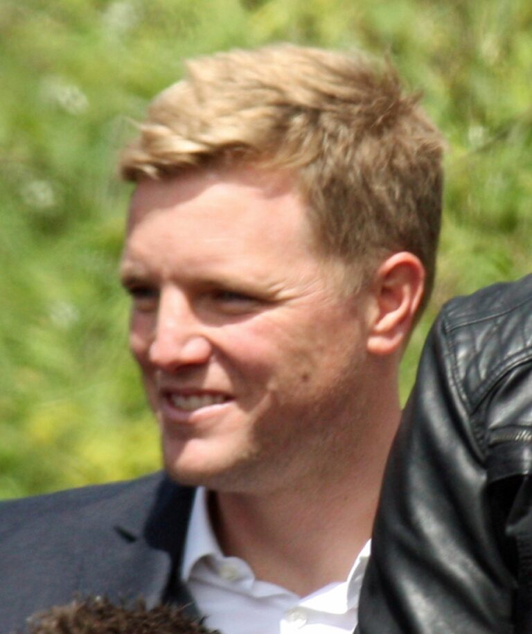 Manager Howe to leave Newcastle with immediate effect